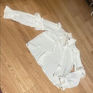 Elegant White Ruffled Blouse sz 34